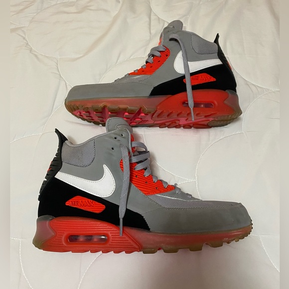 Nike Other - Nike Air Max 90 Sneakerboot Ice Wolf Grey Infared